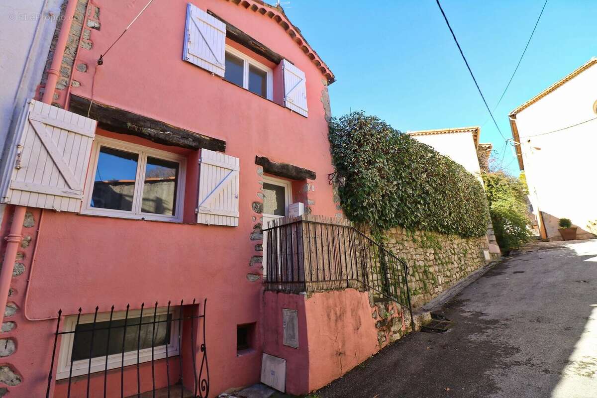 Maison à PEYMEINADE