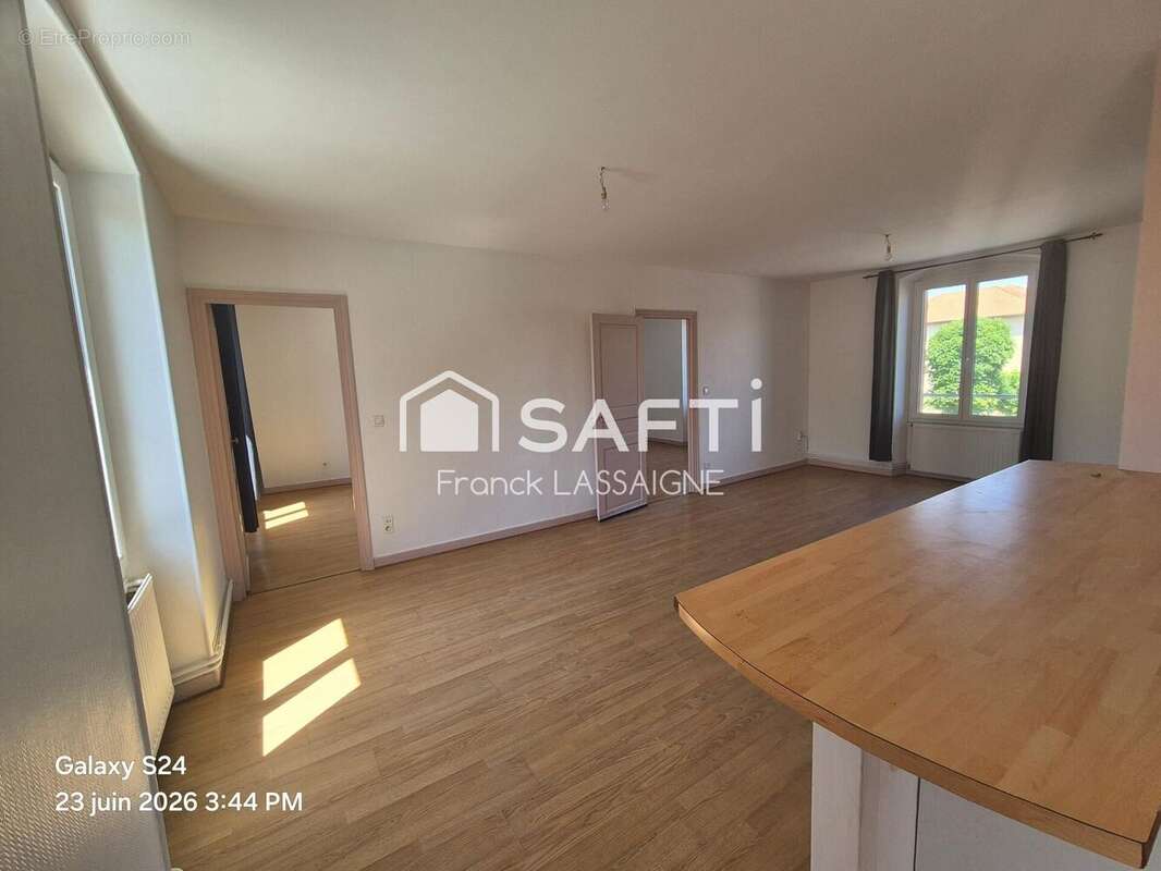 Appartement 137 m² à Marsac-En-Livradois  - photo 8