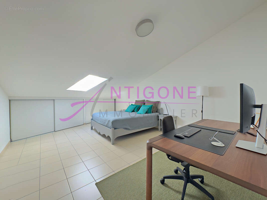 Appartement à SIX-FOURS-LES-PLAGES