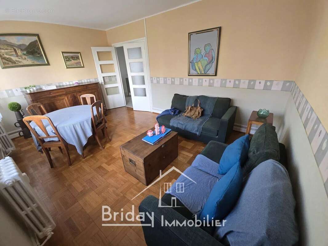 Appartement à TASSIN-LA-DEMI-LUNE