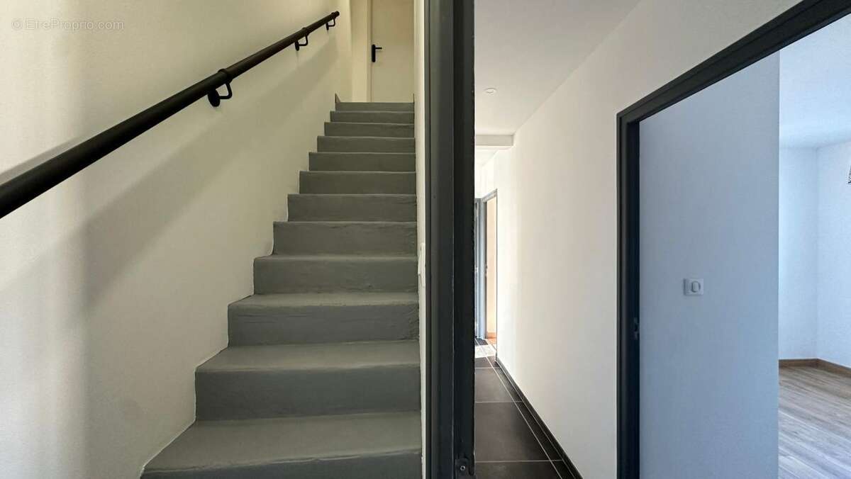 Maison à LE MONASTERE