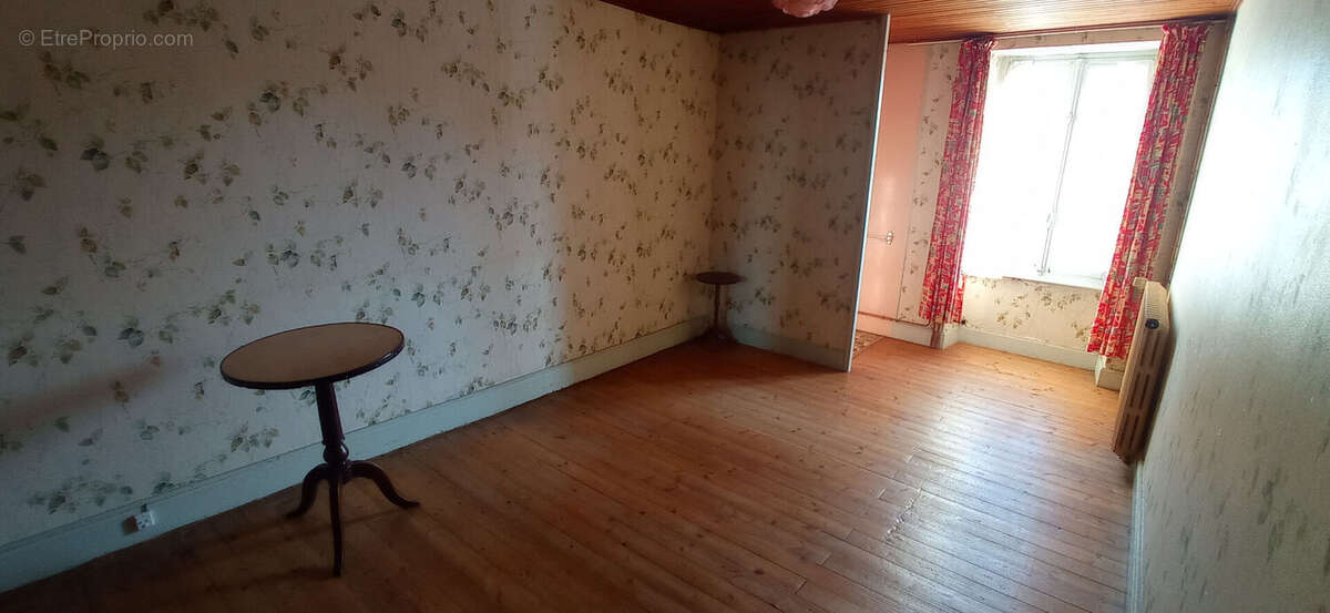 Maison à MARCILLAT-EN-COMBRAILLE