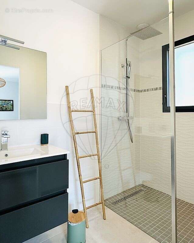 Maison à LES MATHES