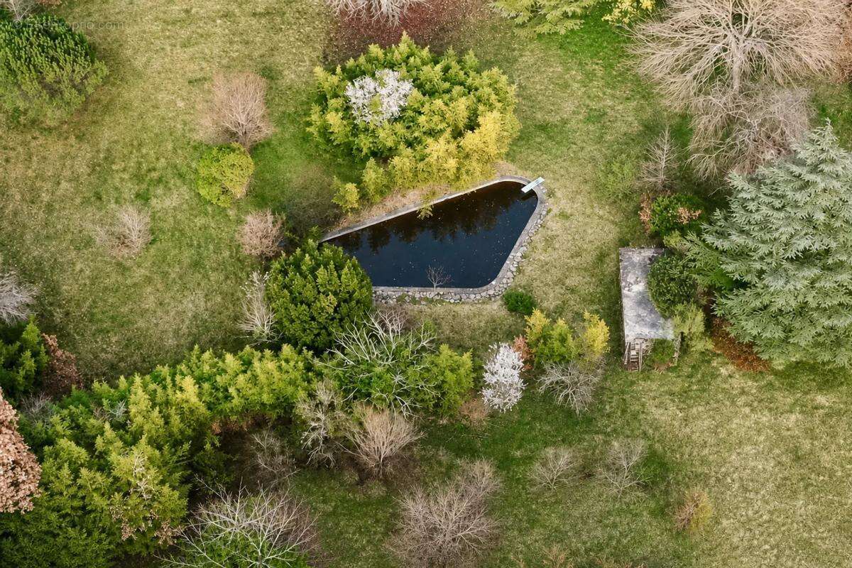 Domaine de caractère à restaurer – 500 m² –3,6 ha – accès rapide - photo 25