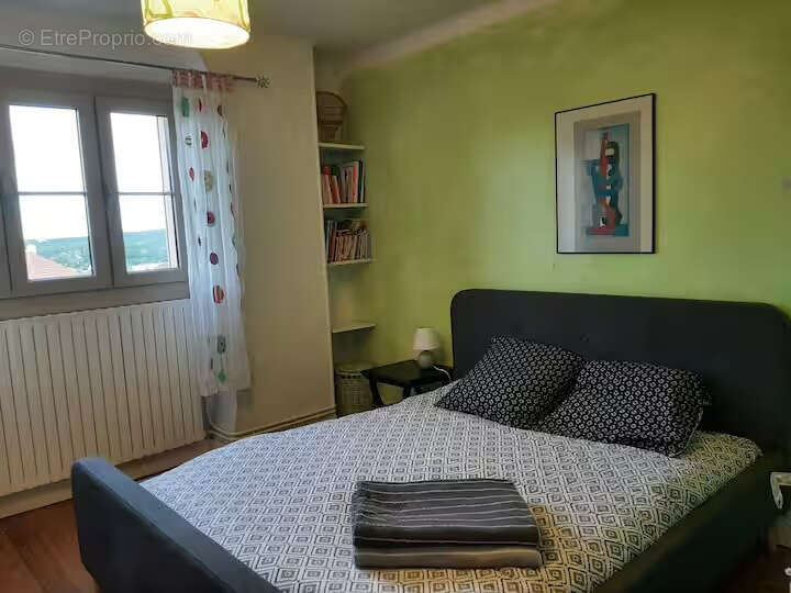 Maison à SAINT-SATUR