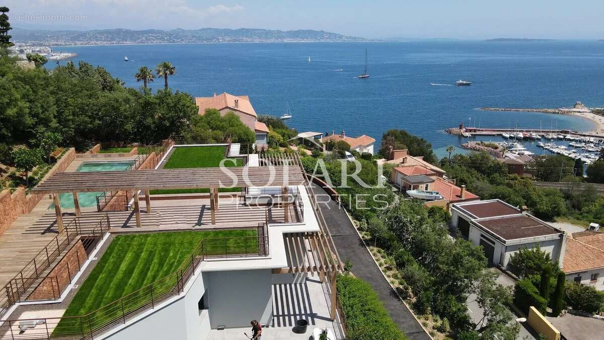 Maison à THEOULE-SUR-MER