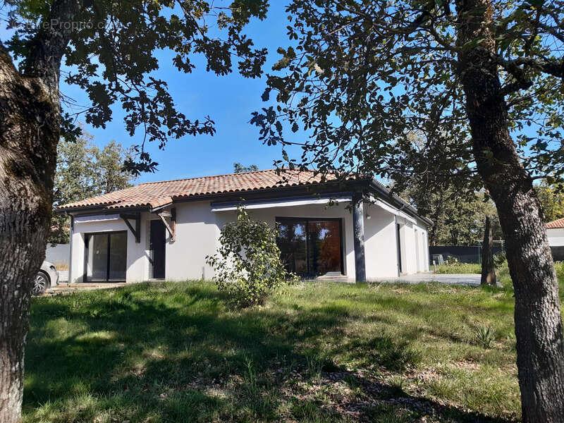 Maison à MONTDOUMERC