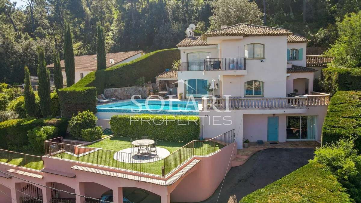 Maison à THEOULE-SUR-MER