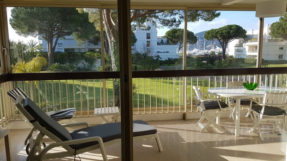 Appartement à MANDELIEU-LA-NAPOULE