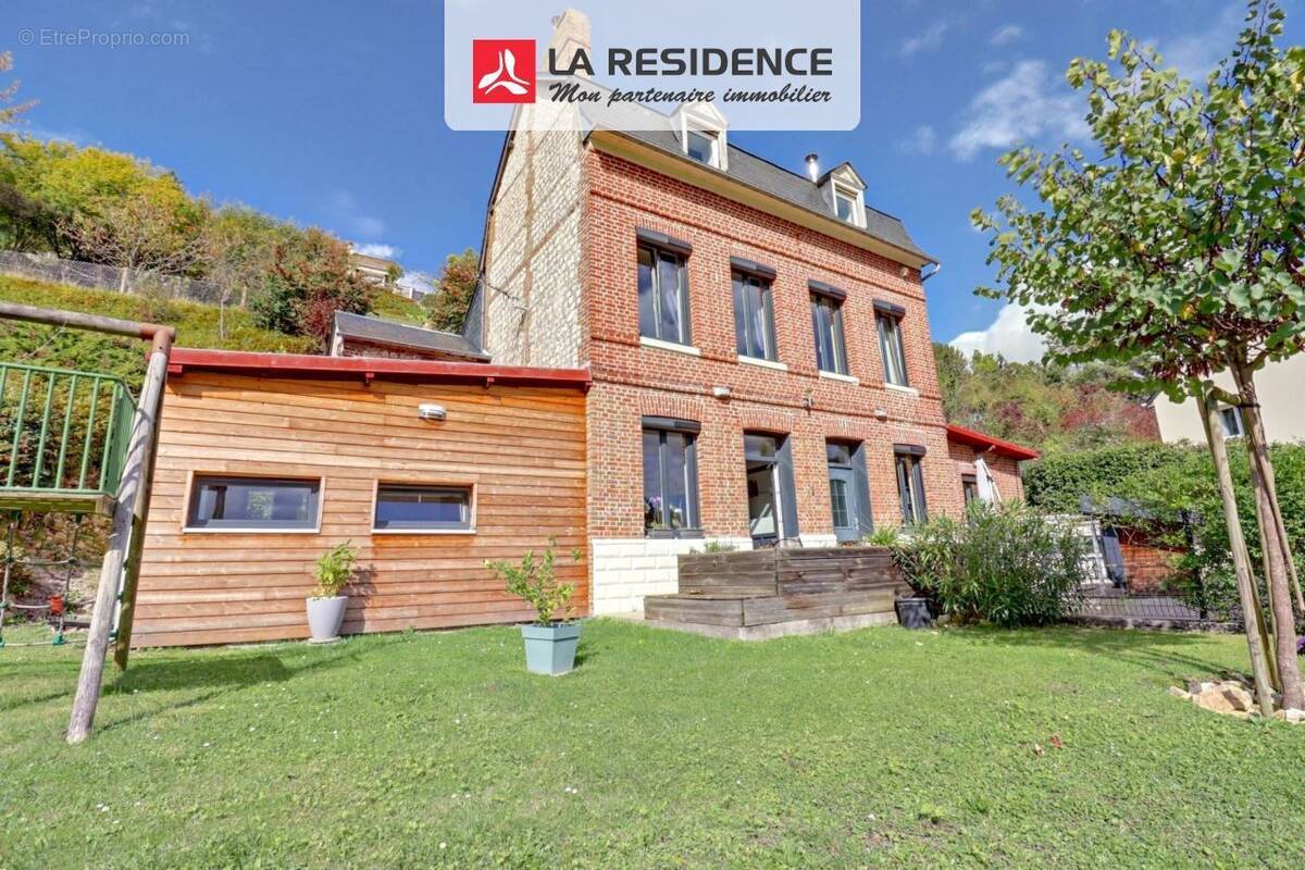 Maison à FRENEUSE