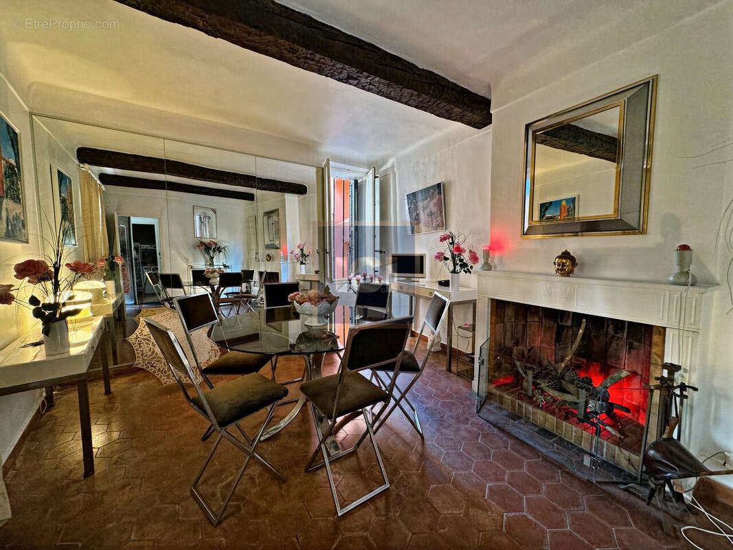 Maison 86 m² à Saint-Tropez  - photo 2