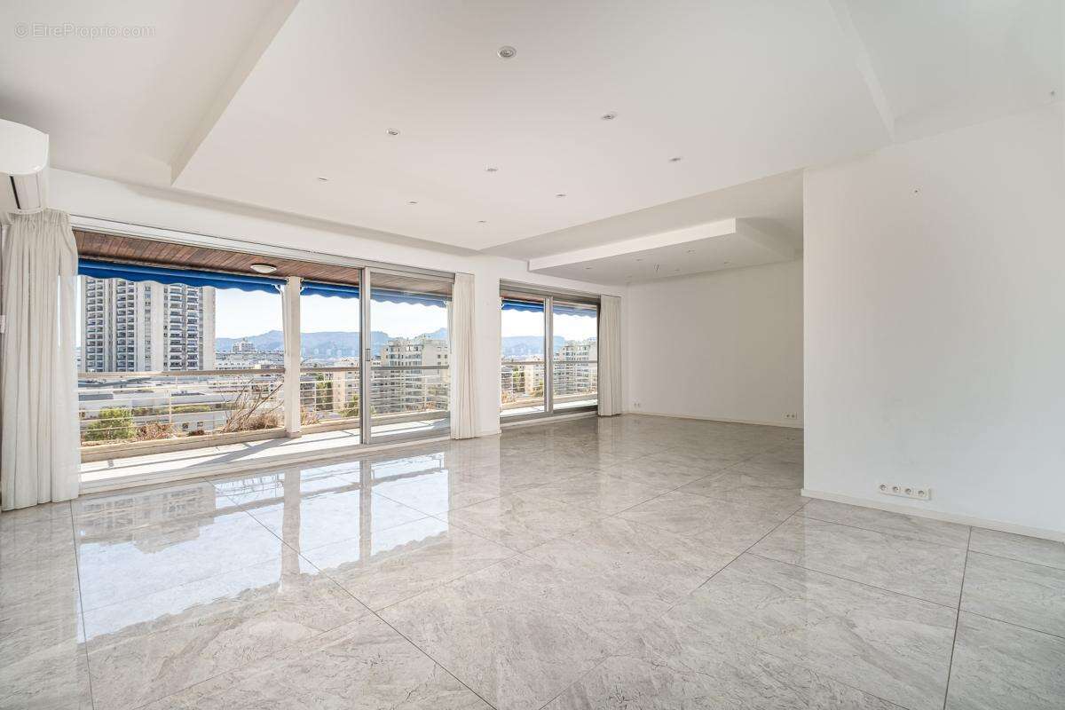 Appartement à MARSEILLE-8E