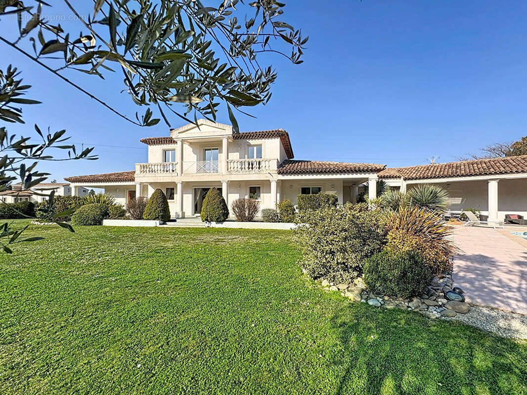 Maison à SAINT-CANNAT