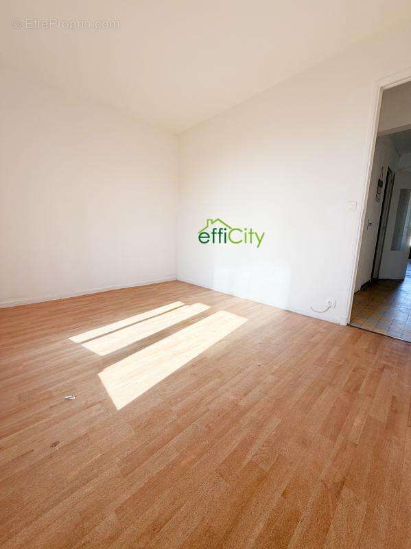 Appartement à MARSEILLE-13E