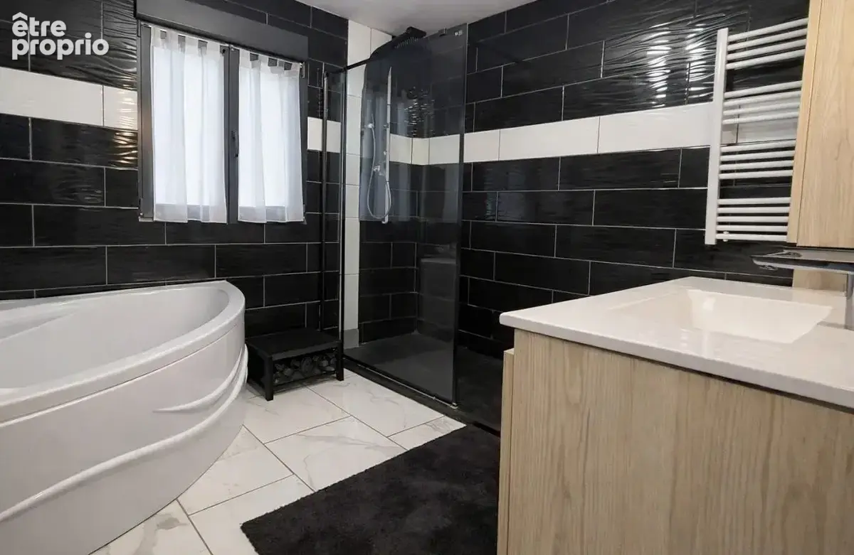 Maison 8 pièces 195 m² à vendre à Champeaux (50530) - photo 5