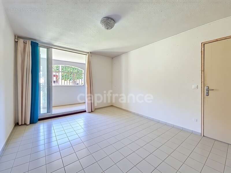 Appartement à BAIE-MAHAULT