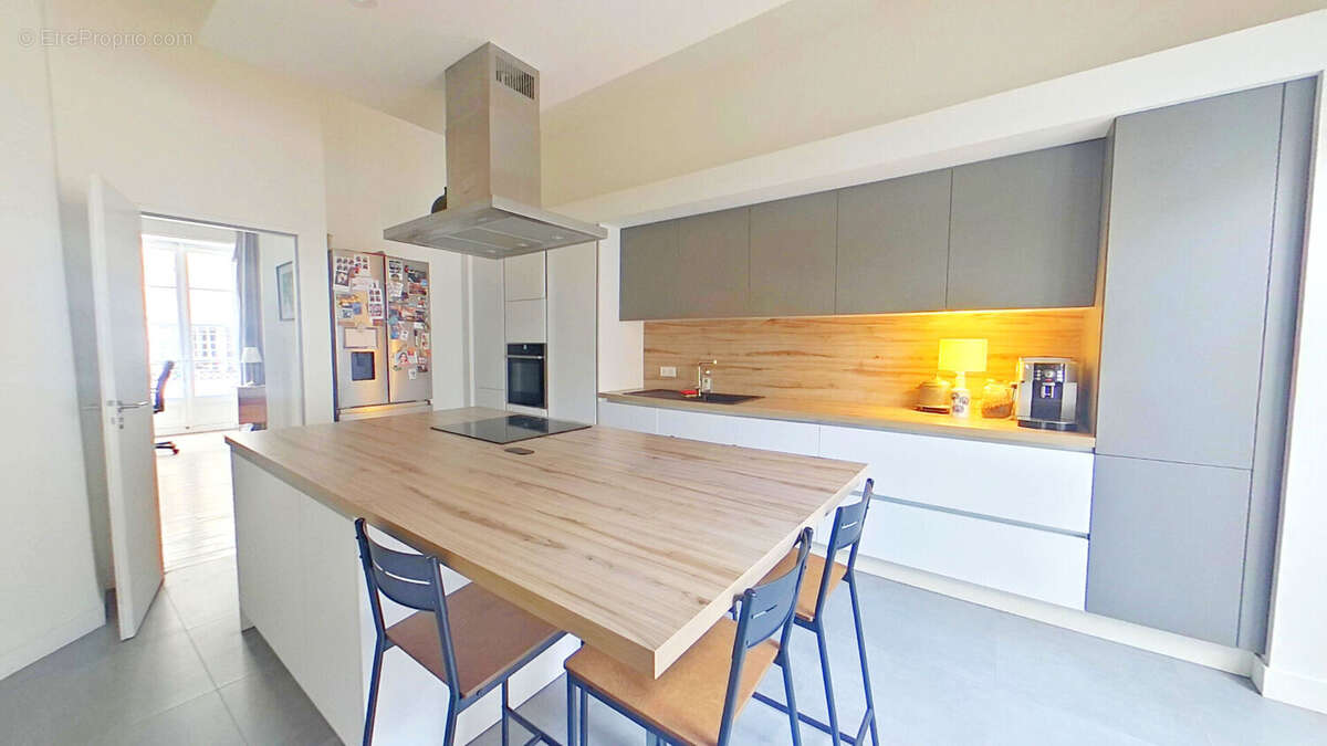 Appartement d'exception de 128 m² entièrement rénové - Charme de l'ancien et prestations contemporaines - photo 7