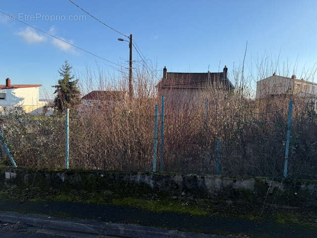 Terrain à MARANGE-SILVANGE