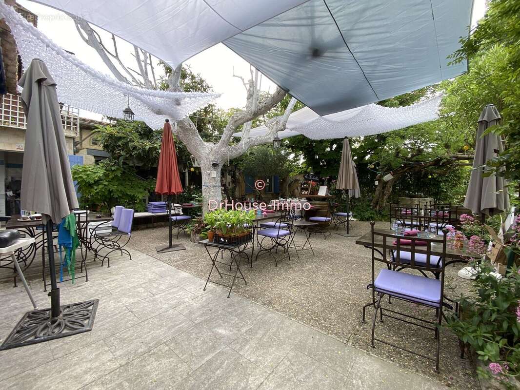 Maison à FONTVIEILLE