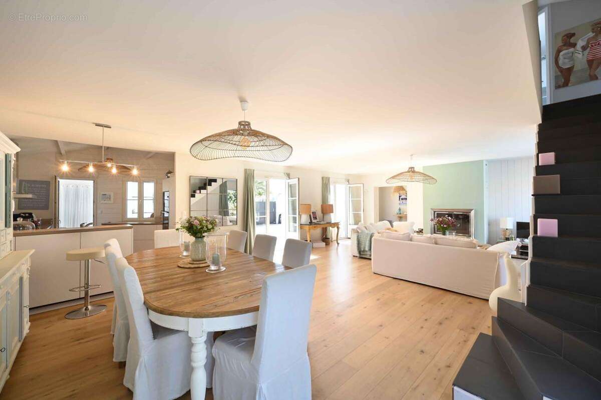 Jolie maison de famille A vendre Saint Clément Des Baleines - photo 11