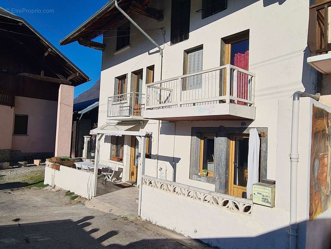 Maison à GRESY-SUR-ISERE