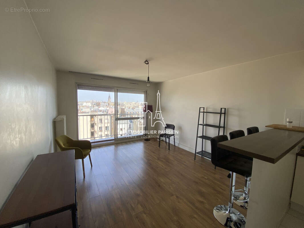 Appartement à PARIS-18E