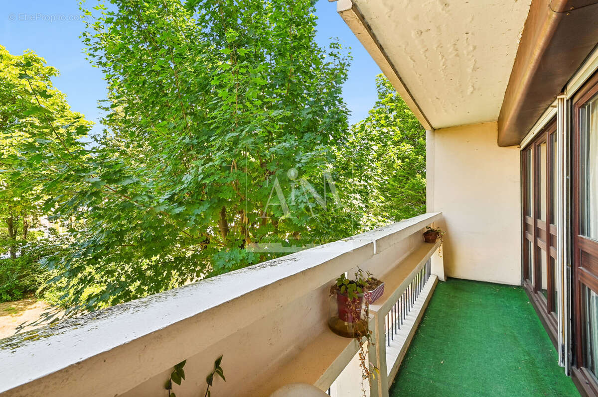 Appartement à NANTERRE