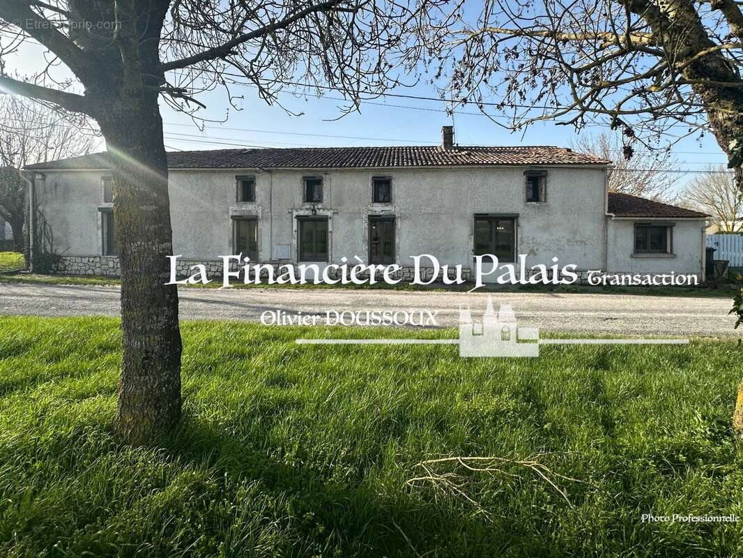Maison à MESCHERS-SUR-GIRONDE