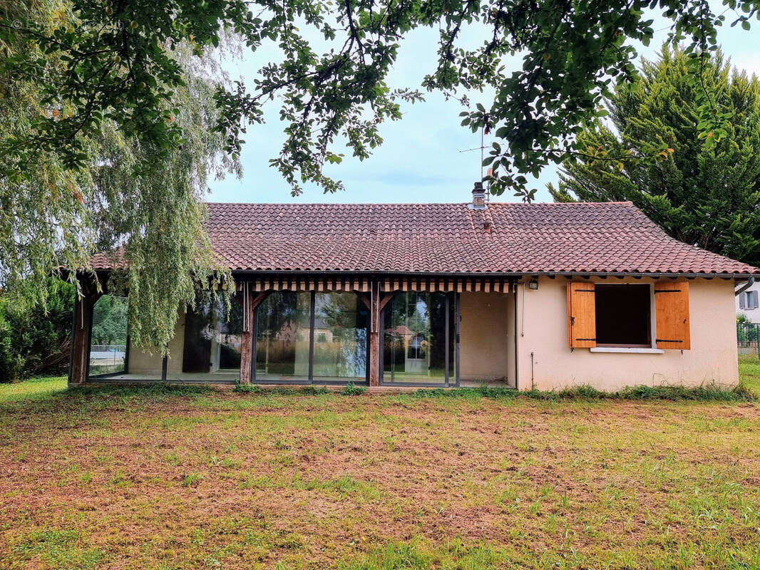 Maison à CHERVEIX-CUBAS