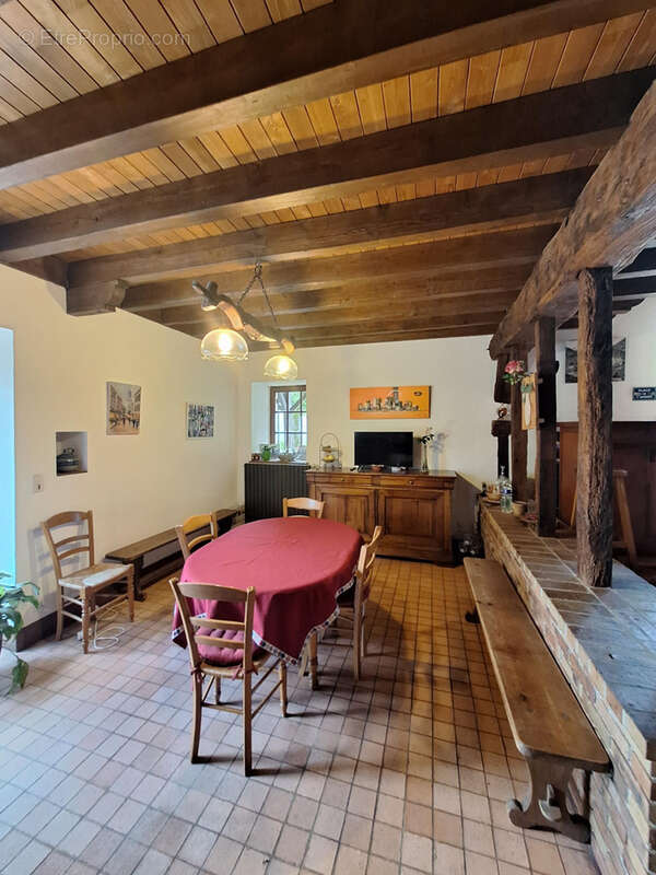 Maison à BOURDEILLES