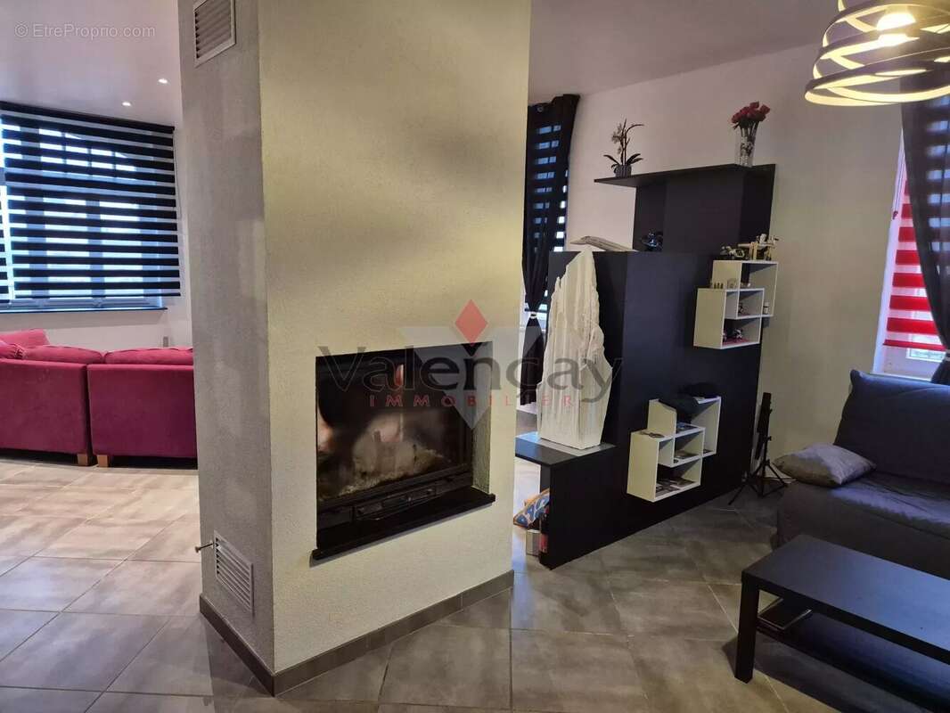 Maison à MONTREUX-VIEUX