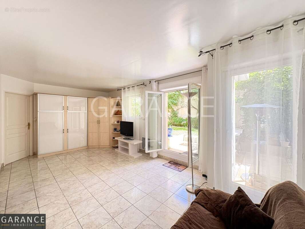 Appartement à PARIS-12E