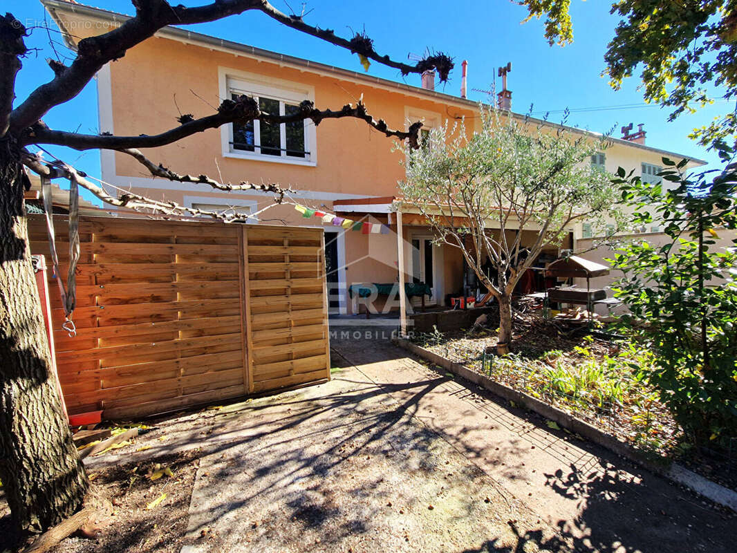 Maison à CHATEAU-ARNOUX-SAINT-AUBAN