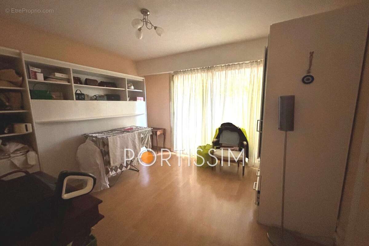 Appartement à VILLENEUVE-LOUBET