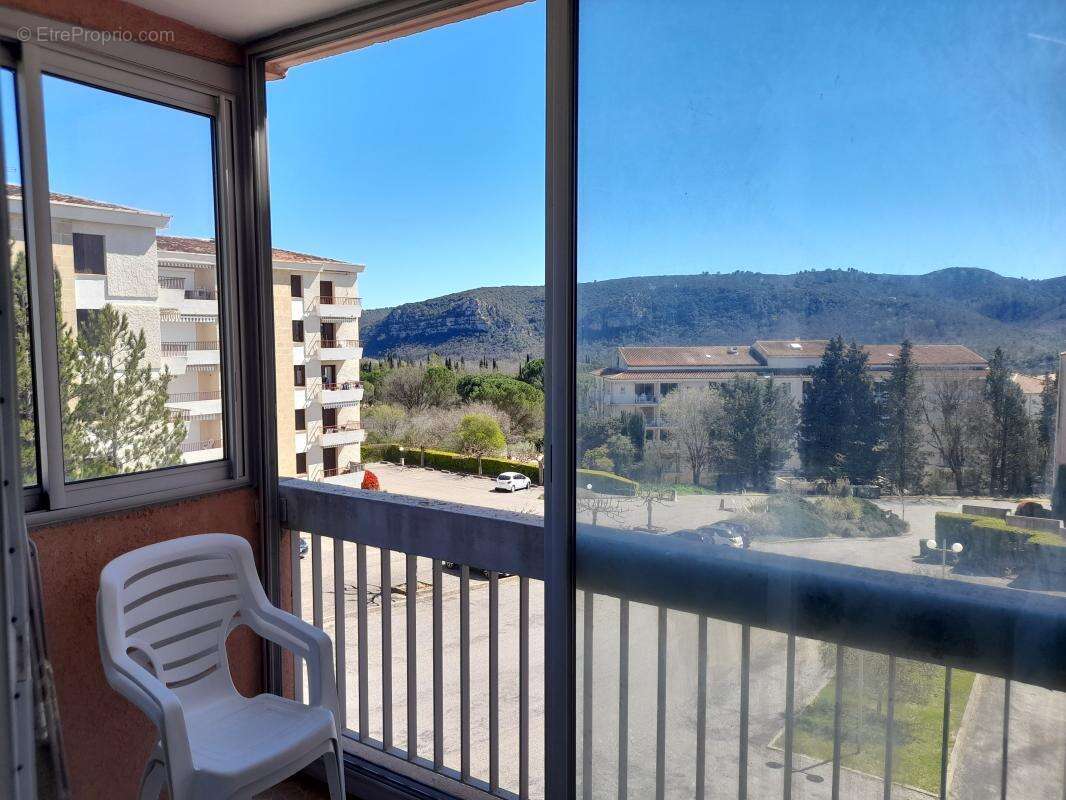 Appartement à GREOUX-LES-BAINS