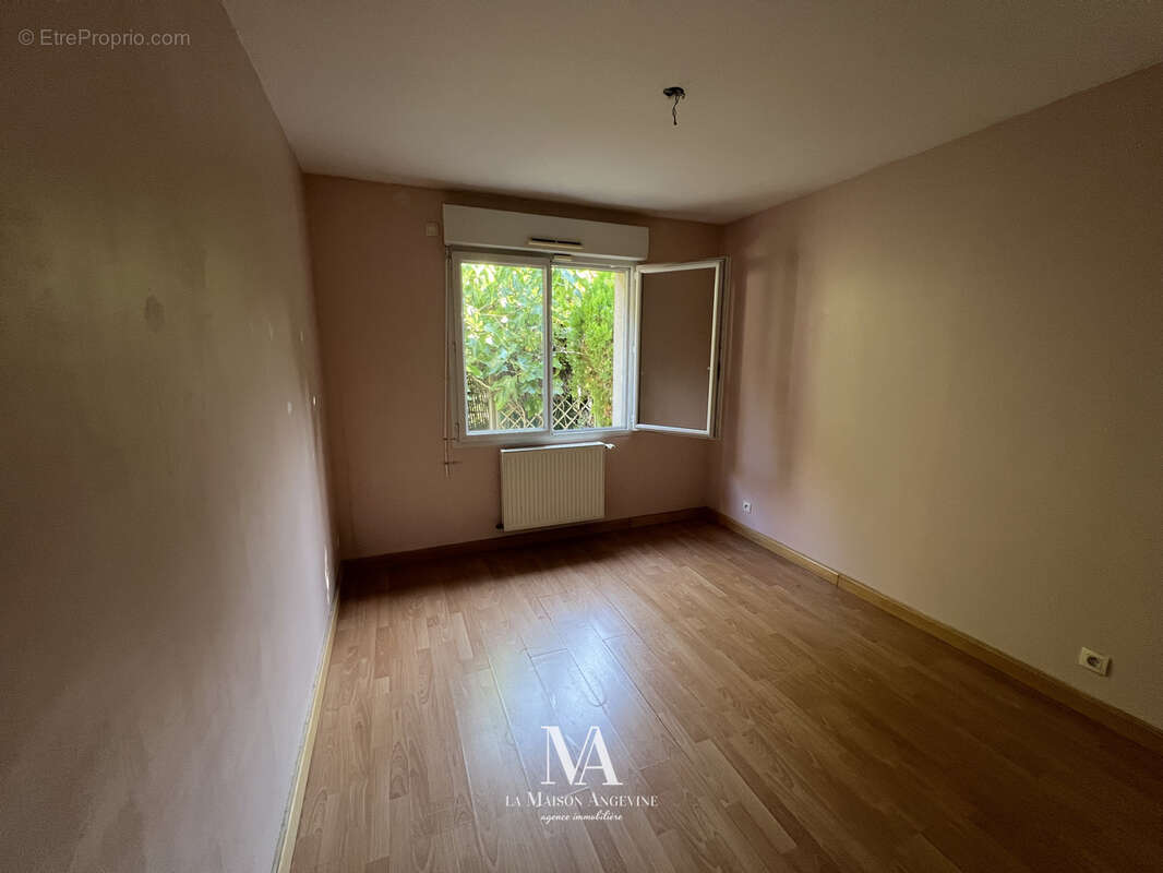 ***maison familiale - st jean de linieres*** - photo 7
