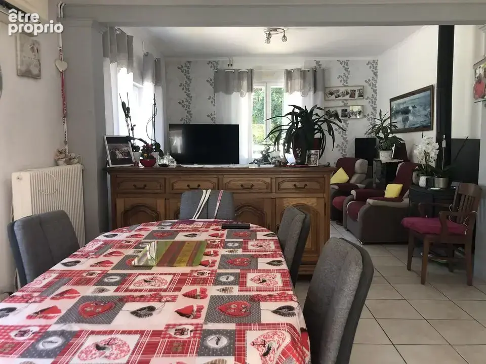 GRANDE MAISON 125 m2 3 CHAMBRES TERRAIN 1092 m2 