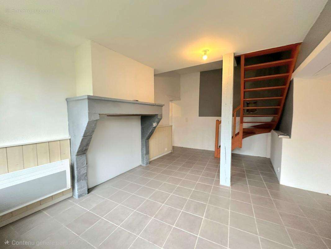 Maison à NOAILLAN