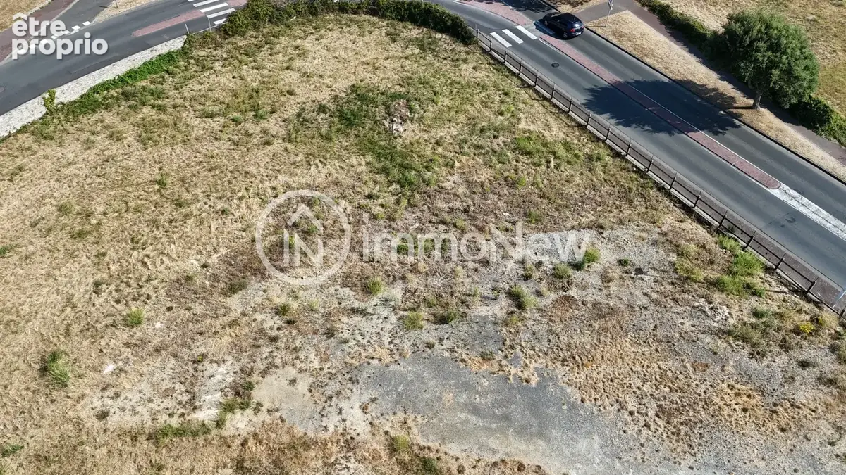 Photo Terrain à Granville au prix de 106 000€