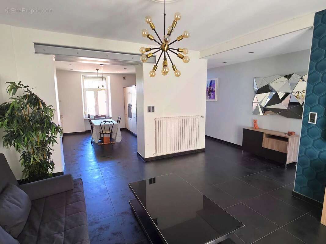 Maison 5 pièces 138 m² à vendre à Redange (57390) - photo 2