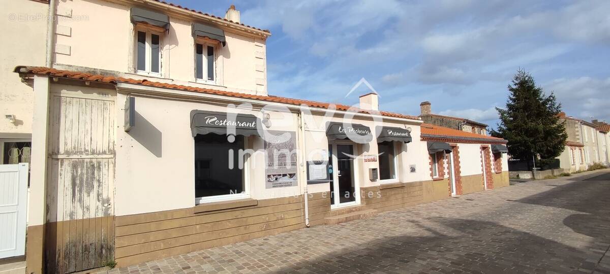 Commerce à LA CHEVROLIERE