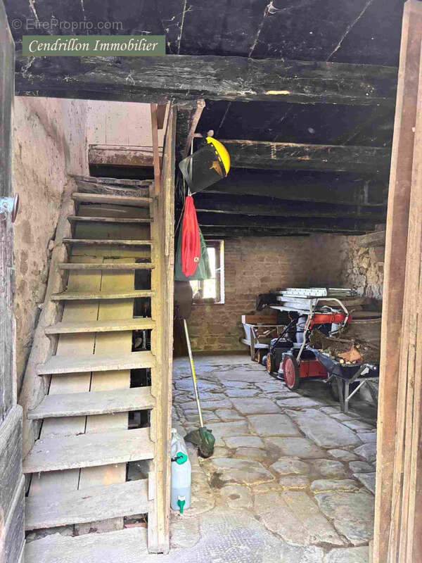 Maison en pierres 120m2, dépendances, grange et terrains, typique du bien Creusois idéal, situé dans le Parc N - photo 24