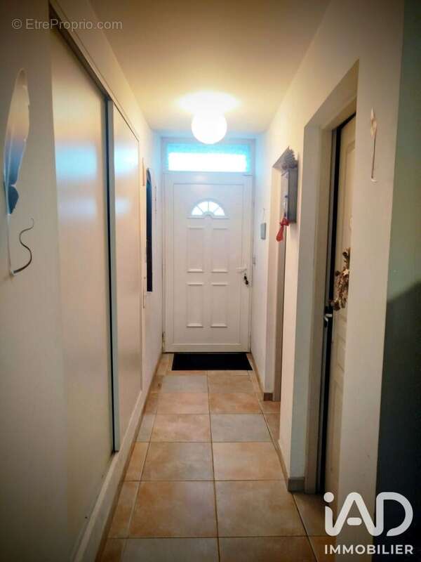 Maison 134 m² à Miramont-De-Guyenne  - photo 2
