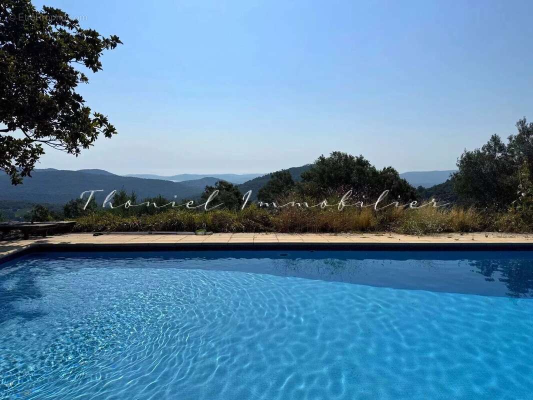 Maison à LA GARDE-FREINET