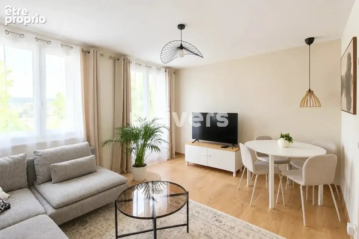 Appartement T3 avec garage de 33 m² et jardin privatif - Bourg les Valence - photo 2