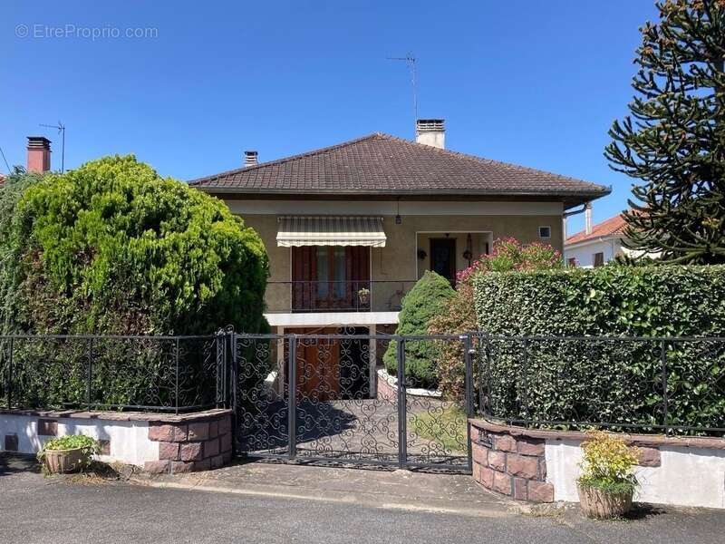 Maison 127 m² à Tarbes  - photo 2