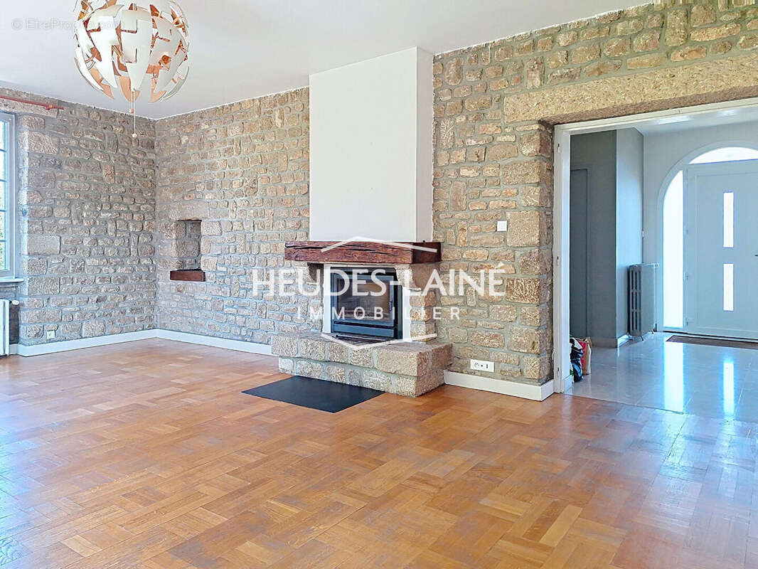 Maison 198 m2  - 6 pièces  - 50300 Avranches - photo 4