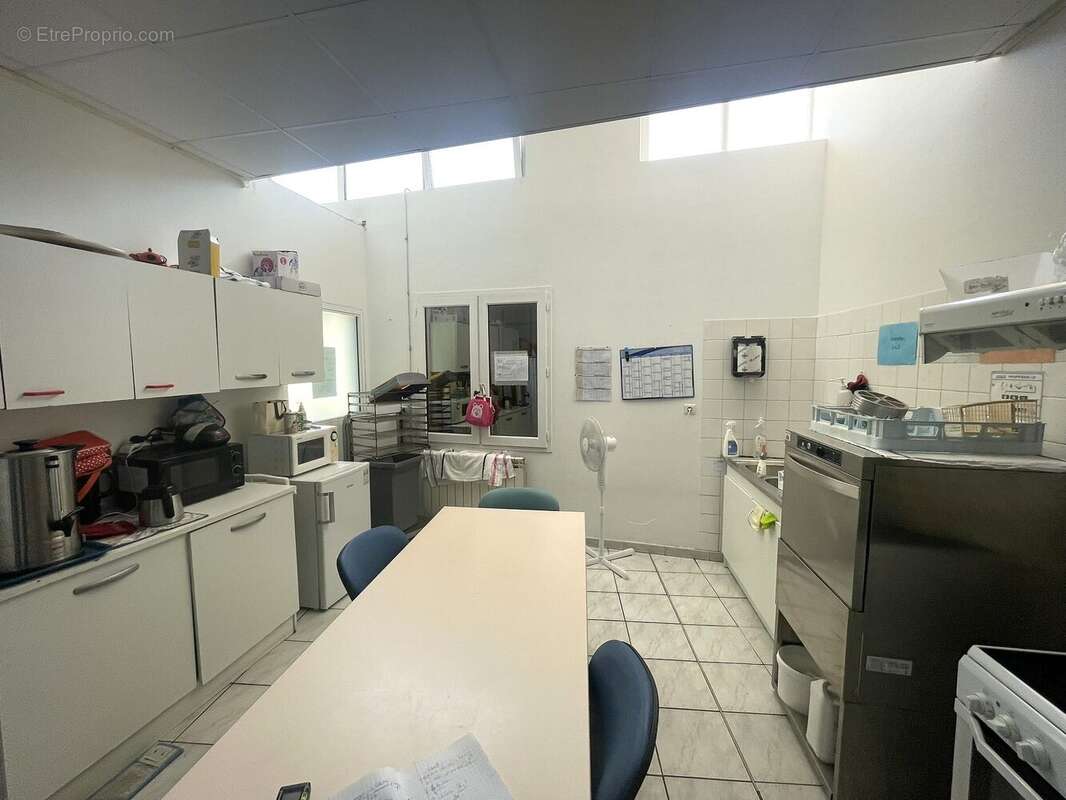 Commerce à MARSEILLE-14E