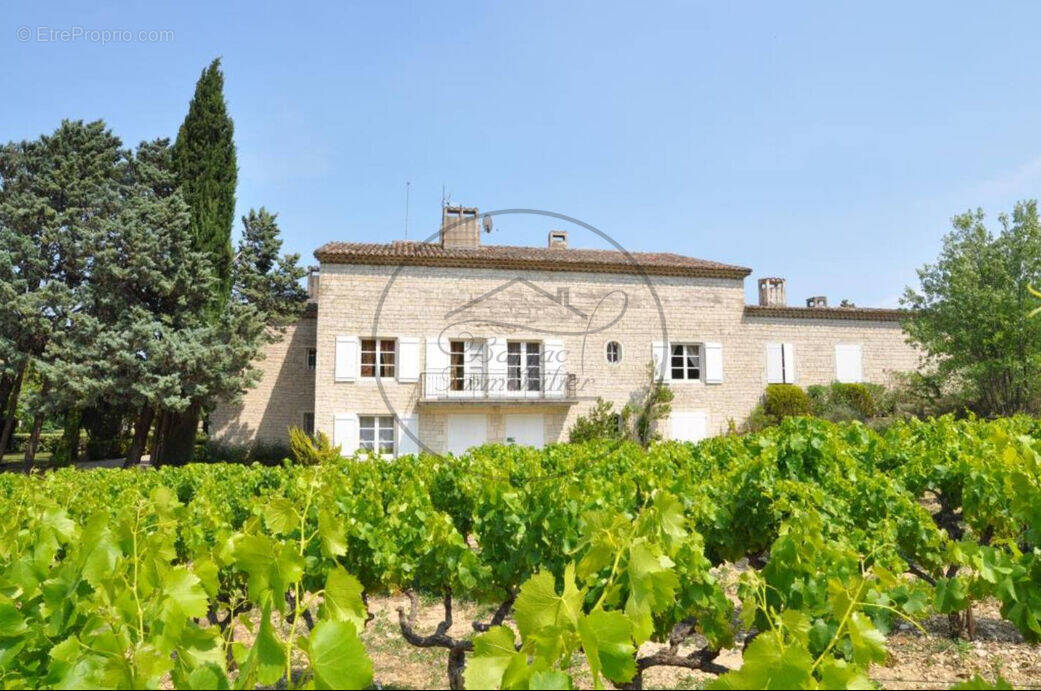 Maison à SAINT-SAUVEUR-DE-CRUZIERES