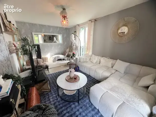 Appartement - 3 chambres - cave - stationnement - photo 2